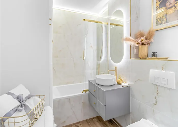 Elegant For Two In The Centre Metro Rondo Onz *